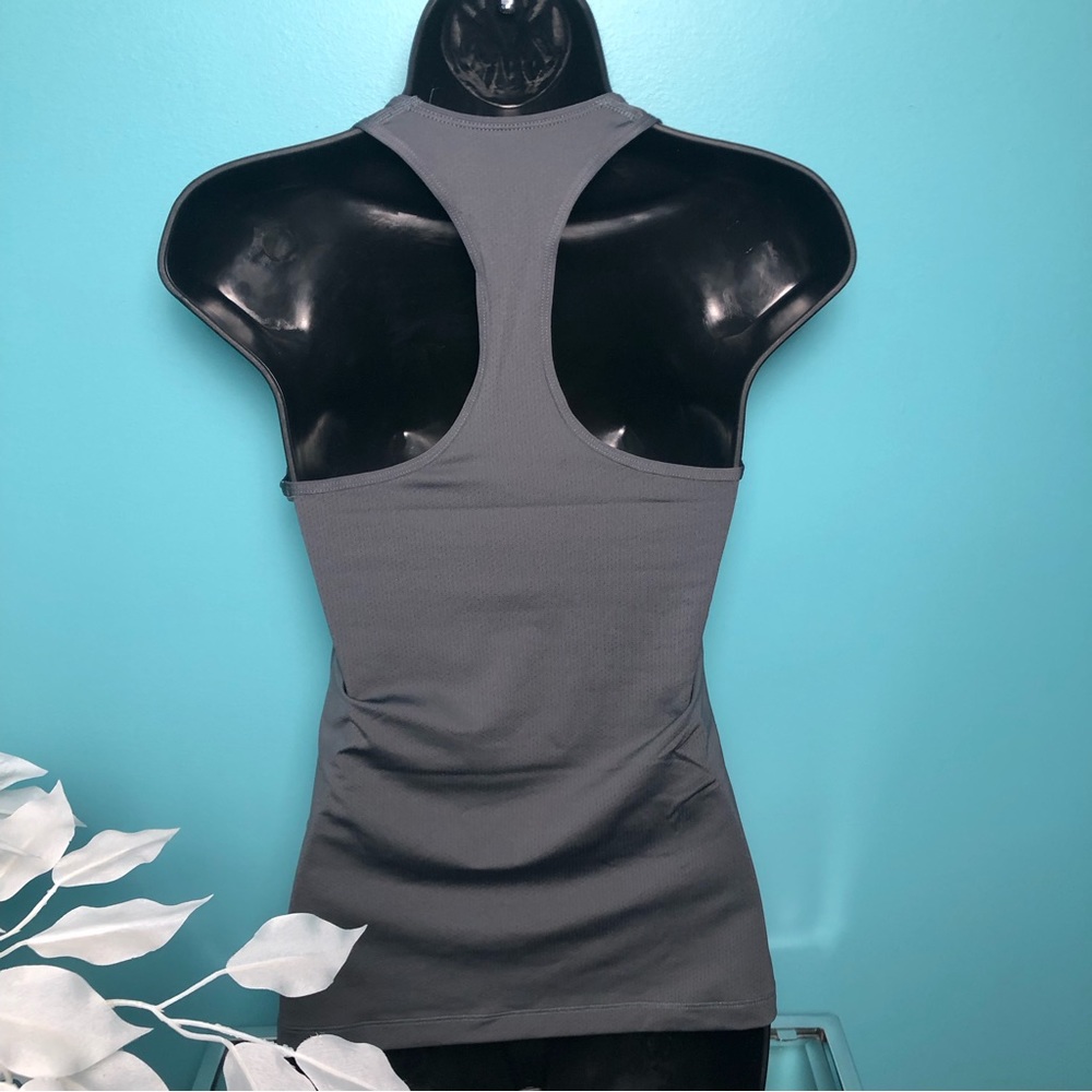 ⭐️NEW⭐️Nike Dri-Fit Women’s Race Back Tank Top - Picture 3 of 9